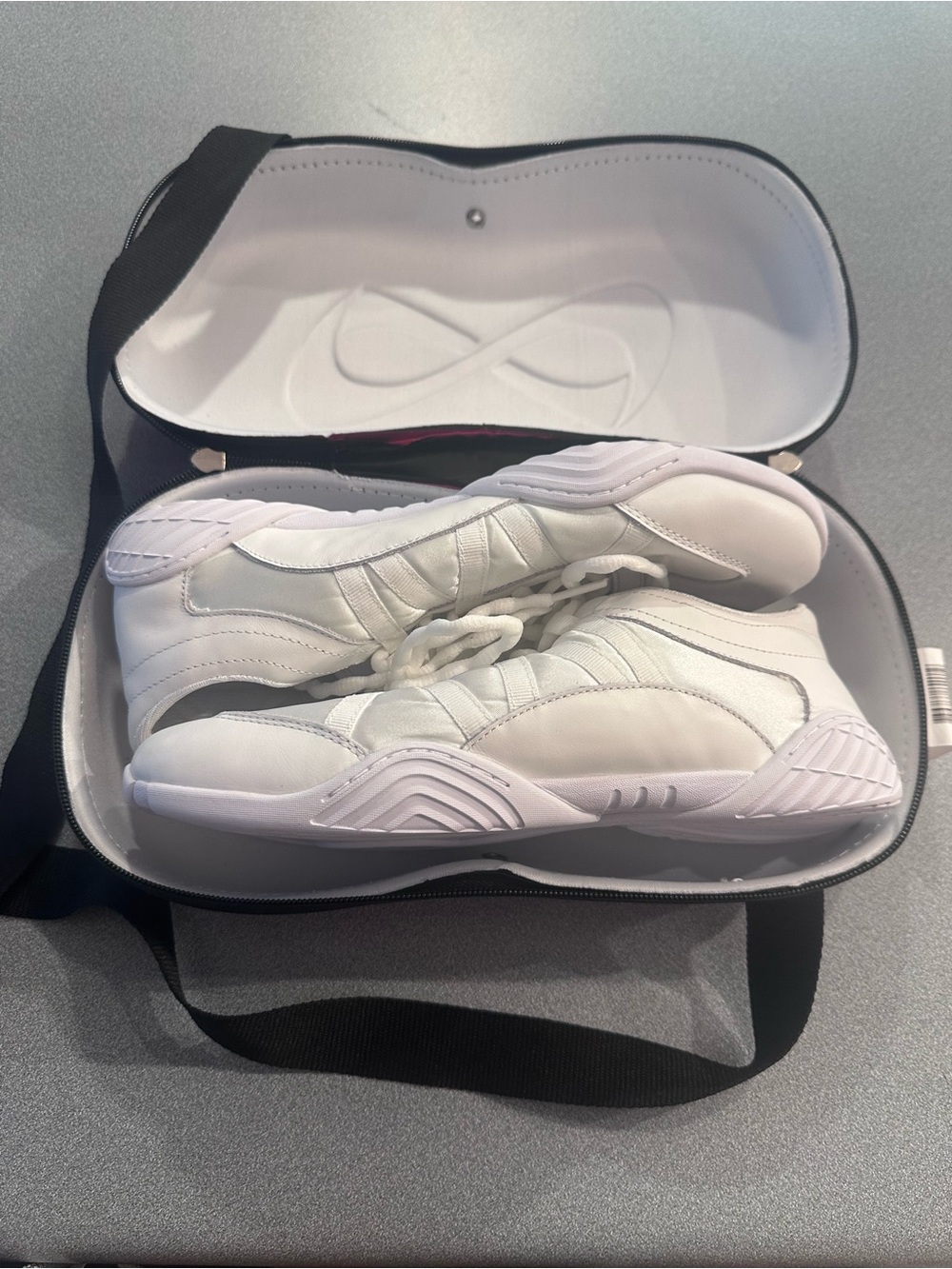 NFINITY Women's cheer Lace-Up Sneakers